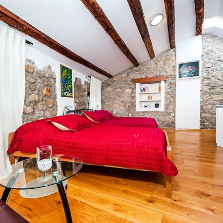 Studio Oscar IV With Terrace And Sea View Rovinj Exterior foto