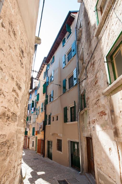 Studio Oscar IV With Terrace And Sea View Rovinj Exterior foto