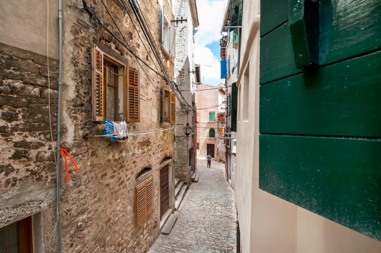 Studio Oscar IV With Terrace And Sea View Rovinj Exterior foto